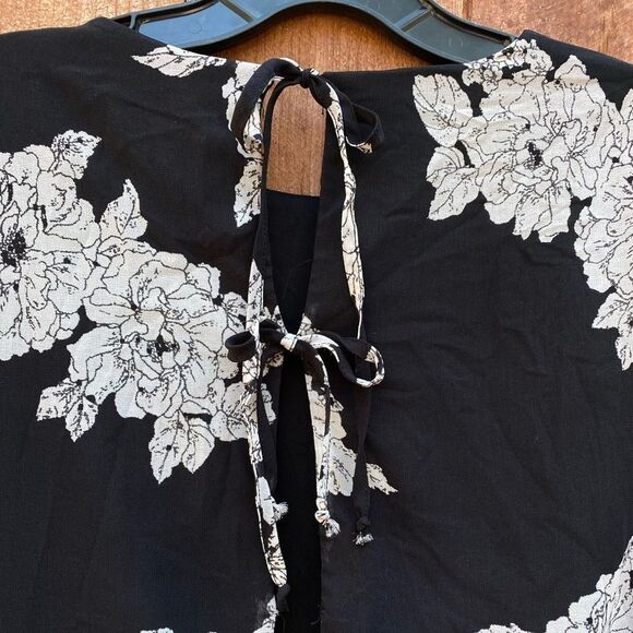 Xhilaration Floral Dress - Picture 6 of 10